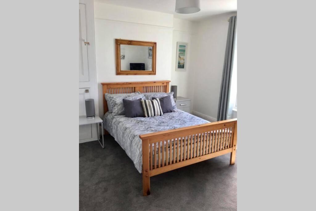 Large 5 Bed 3 Bath House 300 Meters From Beach And Restaurants Newquay  Luaran gambar