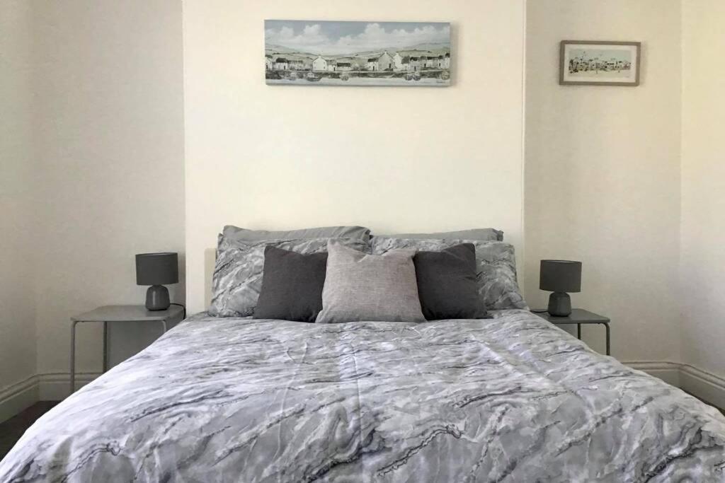Large 5 Bed 3 Bath House 300 Meters From Beach And Restaurants Newquay  Luaran gambar