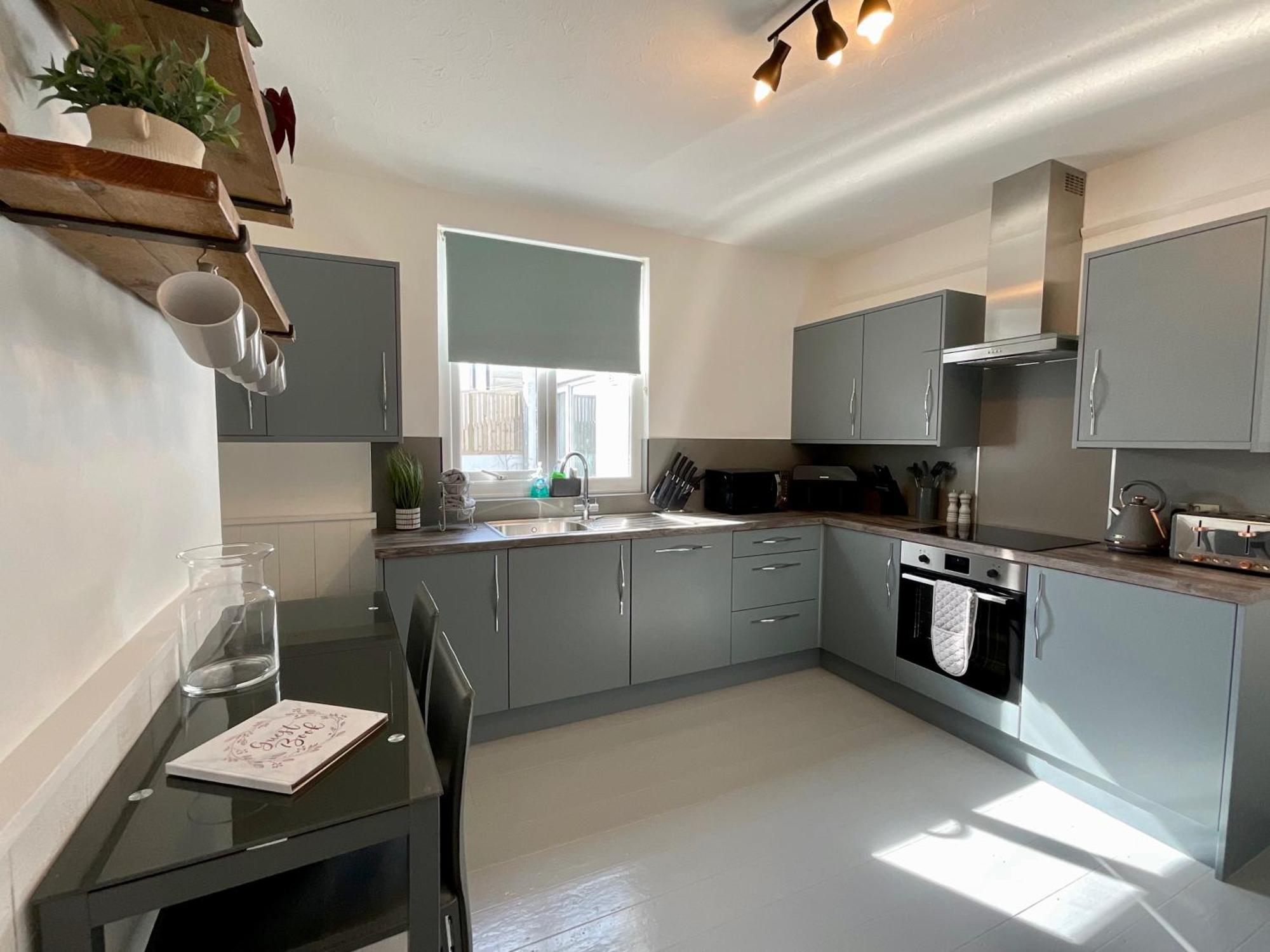 Large 5 Bed 3 Bath House 300 Meters From Beach And Restaurants Newquay  Luaran gambar